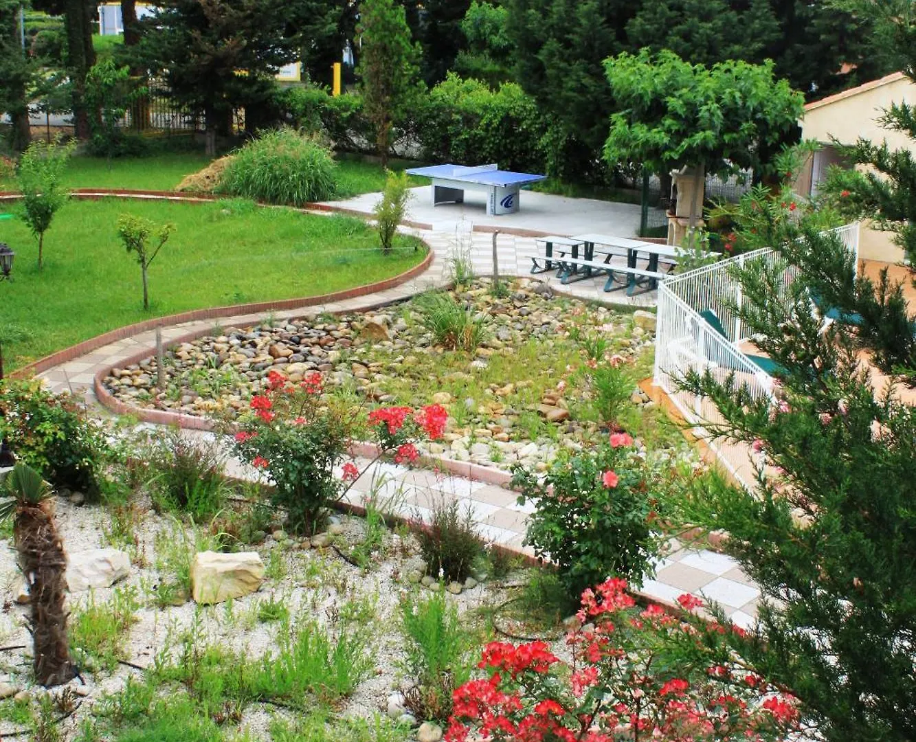 *** Lägenhetshotell Appart'Hotel Festival Sud Aqua - Avignon Tgv Frankrike