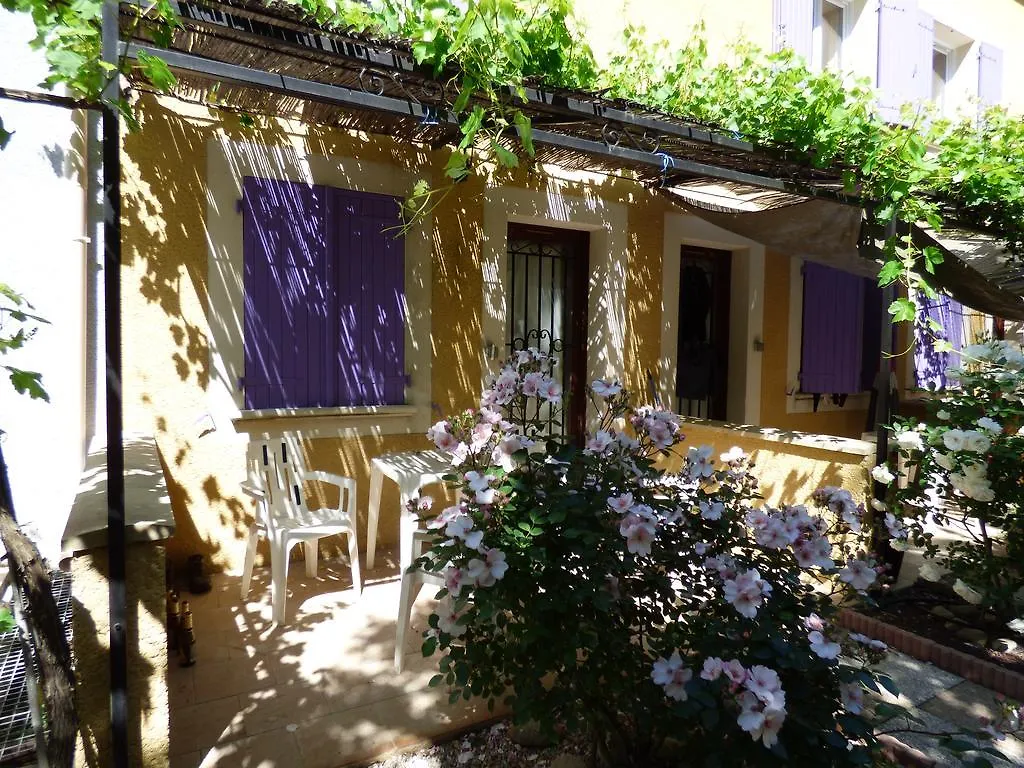 Appart'Hotel Festival Sud Aqua - Avignon Tgv